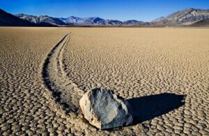 piedras-que-se-mueven-solas-valle-de-la-muerte
